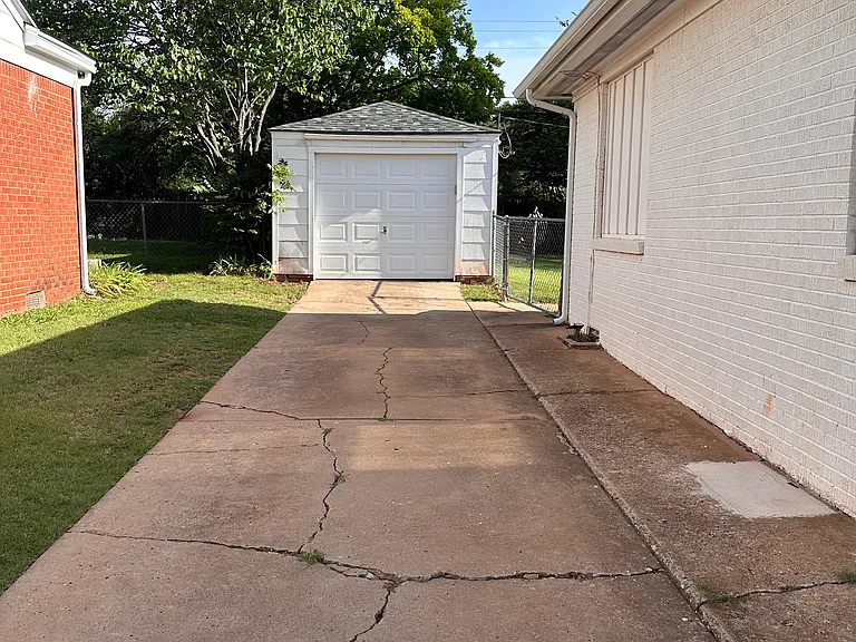 708 NW 51st St — Photo 15
