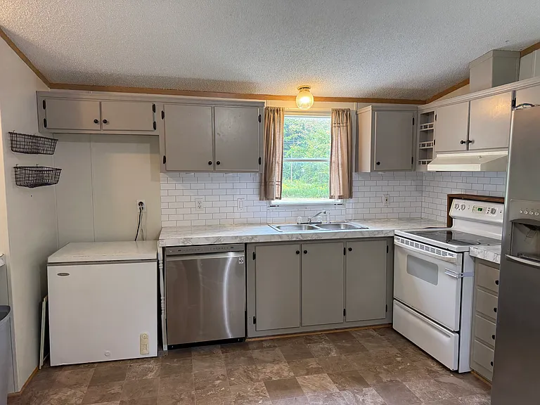7675 Mill Rd — Photo 6
