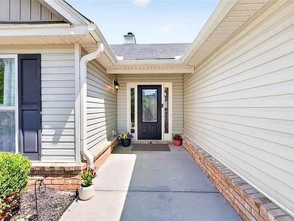 3rd image of 558 River Mist Cir