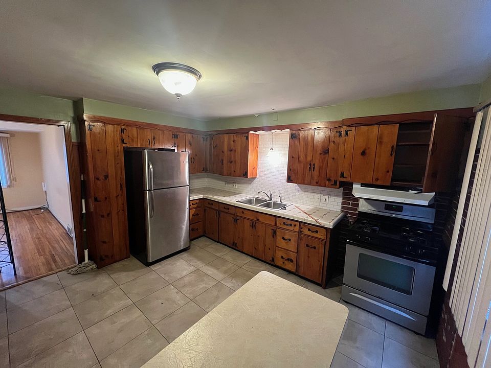 1st image of 713 Busti Ave