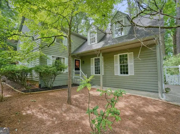 2205 Six Branches Dr, Roswell, GA 30076