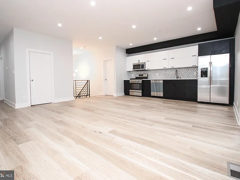 810 N Uber St #2 — Photo 14
