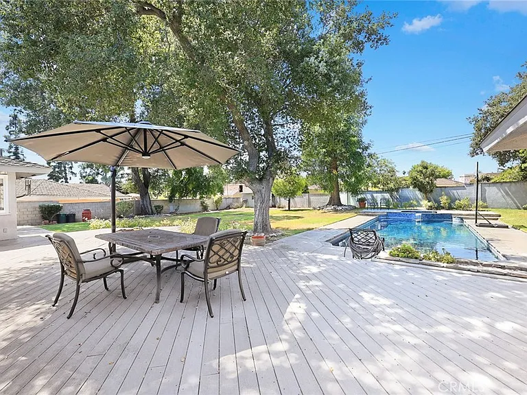 117 Catherine Park Dr — Photo 30