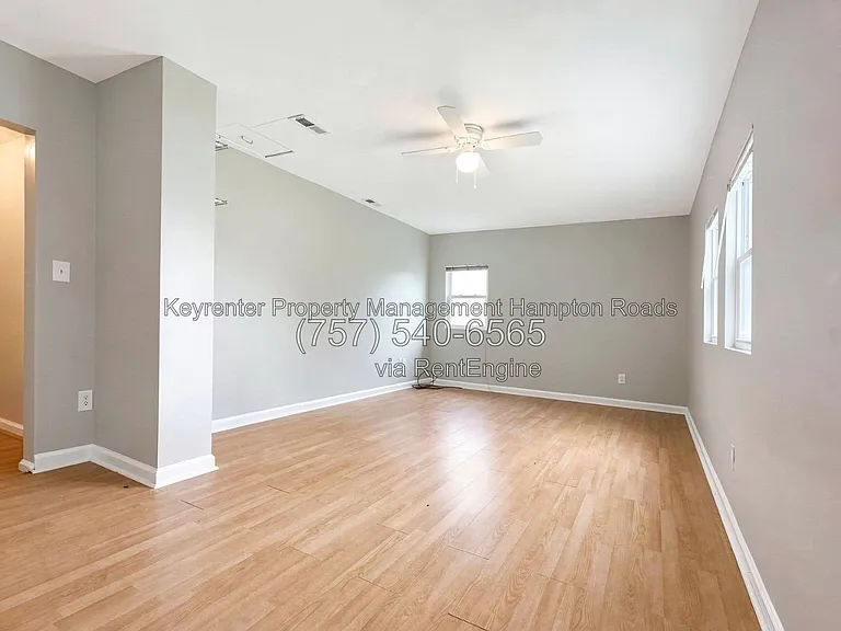 711 Marcus St — Photo 18