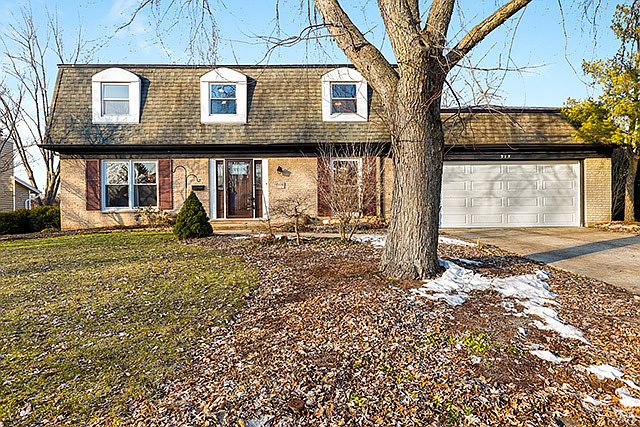 1st image of 915 Cambridge Dr