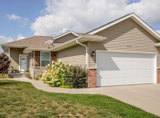 3230 Blackberry Cir SW, Cedar Rapids, IA 52404