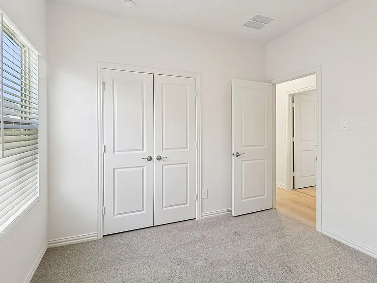 1134 Old Stead Dr — Photo 10