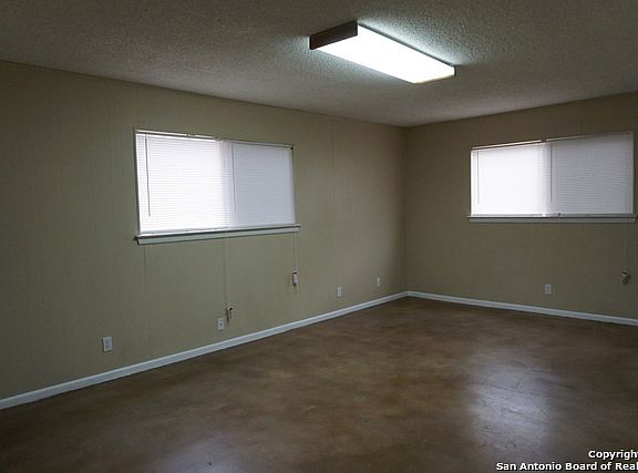 3rd image of 626 Chauncey Dr APT 2