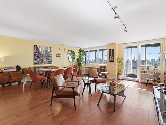 3rd image of 6040 Boulevard E #32