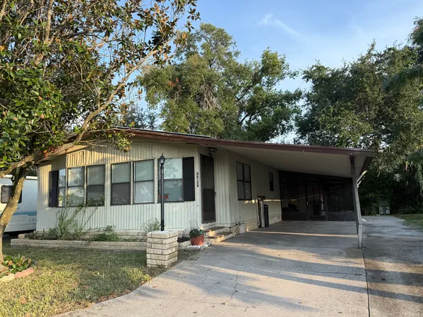 36148 Begonia Ave, Zephyrhills, FL 33541