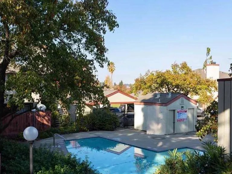 Cheryl Ann Cir — Photo 11