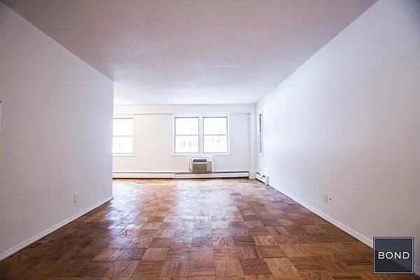 Rented by Bond New York | media 25