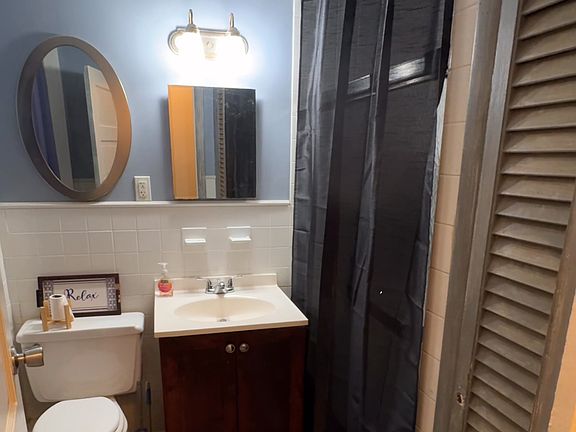 2nd image of 152 Wilcox St #1