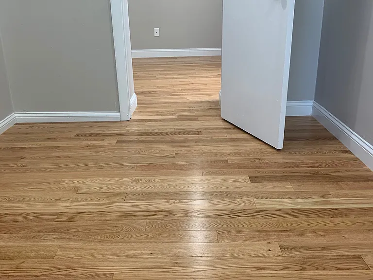 50 Park Vale Ave — Photo 18
