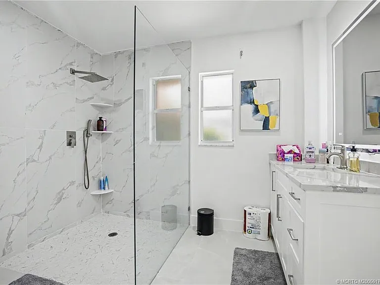 4618 Ashton Ct — Photo 17