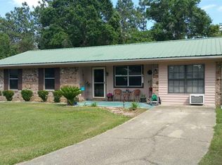 337 Forest Hills Dr, Cantonment, FL 32533