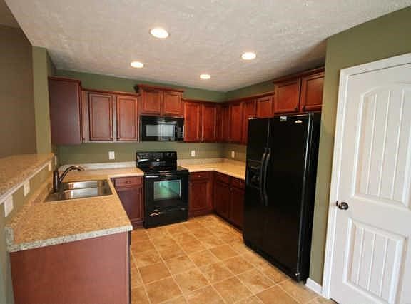 3rd image of 3764 Man O War Blvd