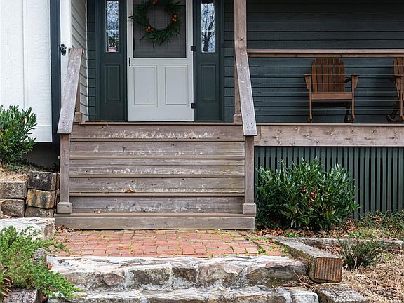 4th image of 246 Sweetwater Rd