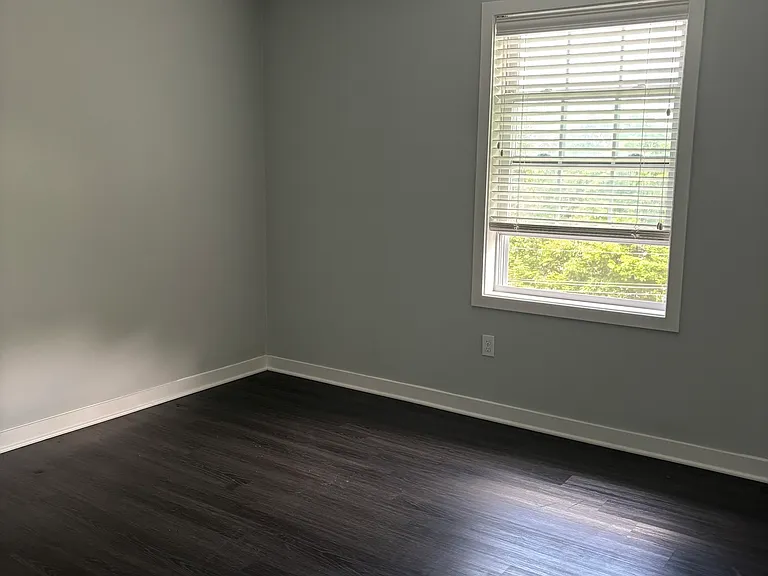 49 Taylor Ave — Photo 6