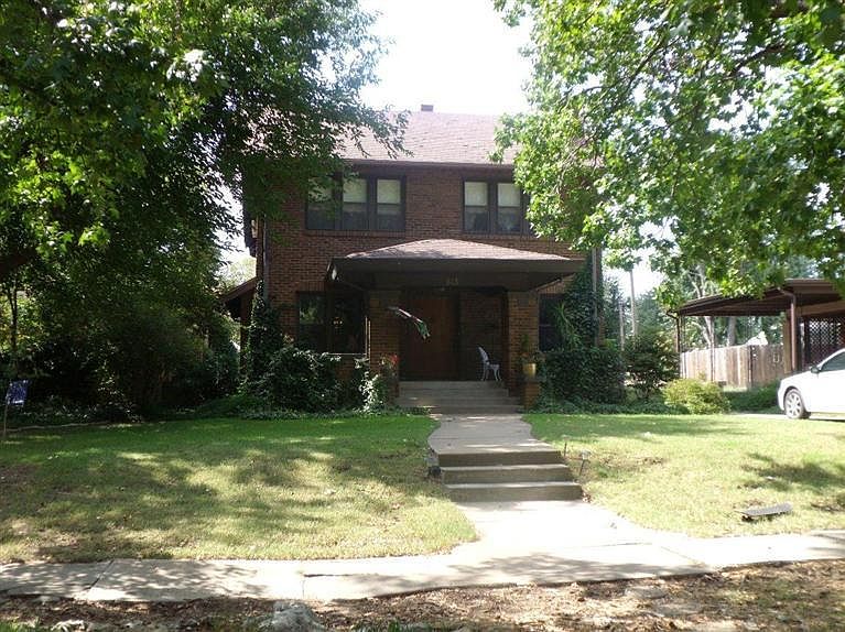 1st image of 815 N 3rd St