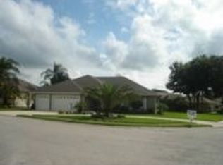 6903 Montreal Dr, Lakeland, FL 33810