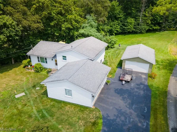 9009 Struthers Rd, New Middletown, OH 44442