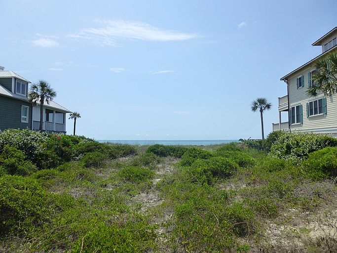2nd image of 701 Ocean Blvd