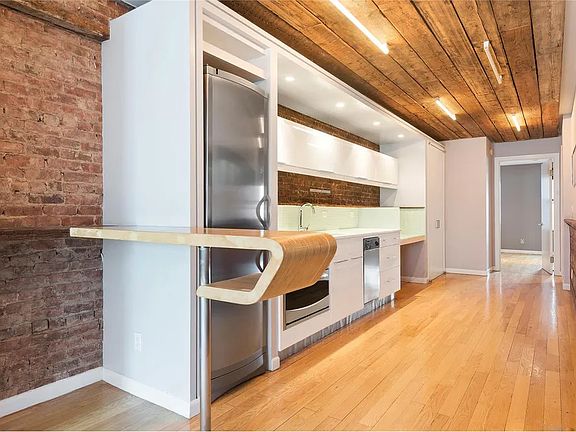 3rd image of 21 E 7th St APT 1
