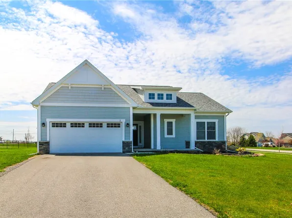 1 Joncarlo Ct, Hilton, NY 14468