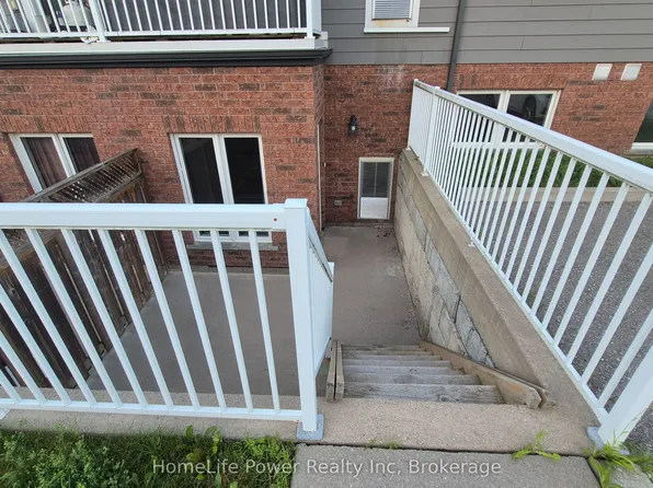 225 Riddell St #22, Woodstock, ON N4S 6N2