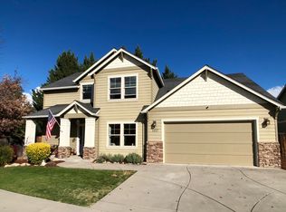 1217 Lithia Way, Talent, OR 97540