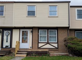 16 Carriage Ct, Farmington, NY 14425