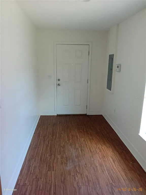 2 bed, 2.0 bath, 1160 sqft, $1,900 — Photo 2