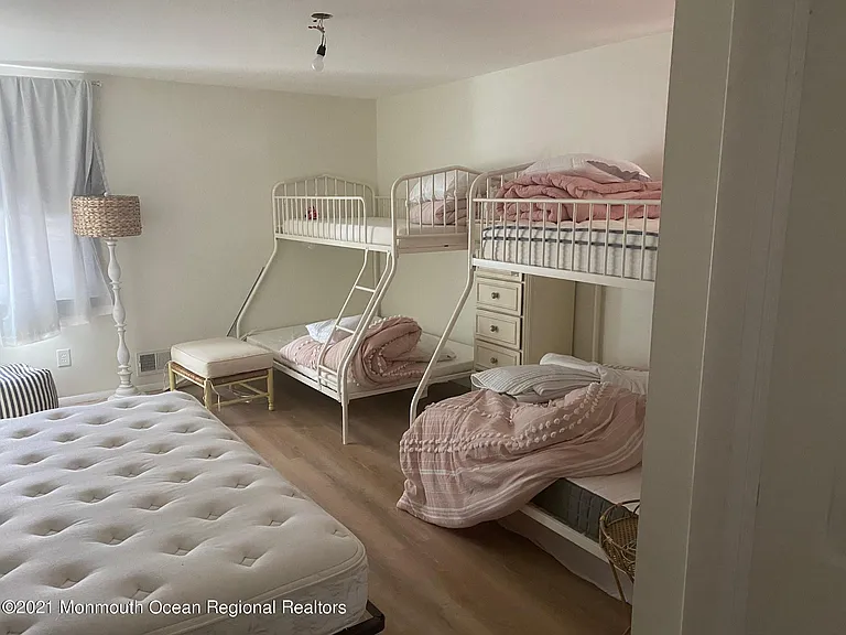 362 Venice Dr — Photo 10