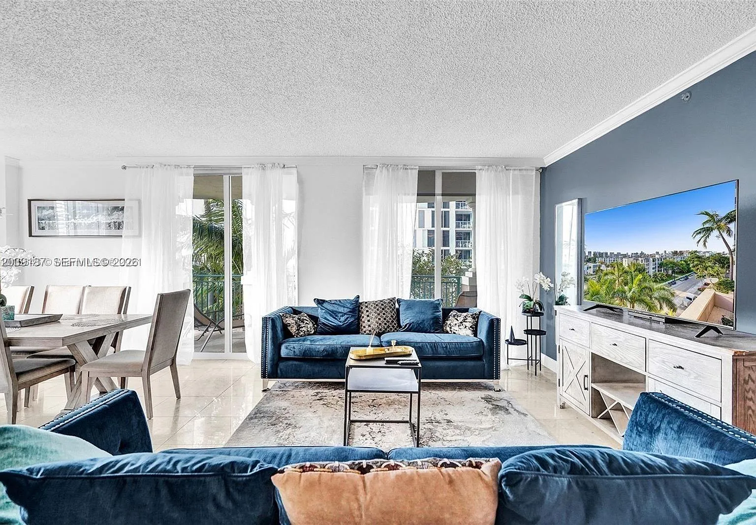 King David Of Sunny Isles — Photo 3