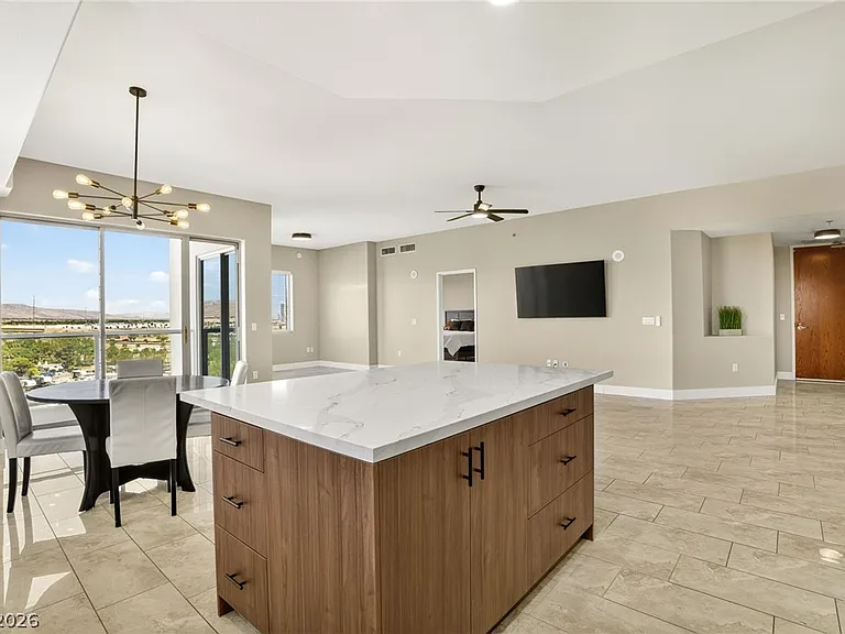 8255 Las Vegas Blvd S #802 — Photo 4