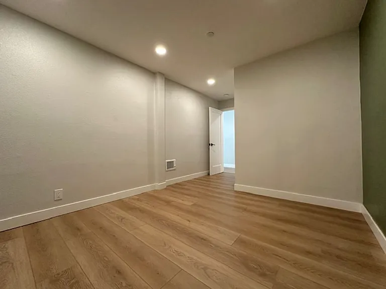 1235 Parker Pl #1M — Photo 9