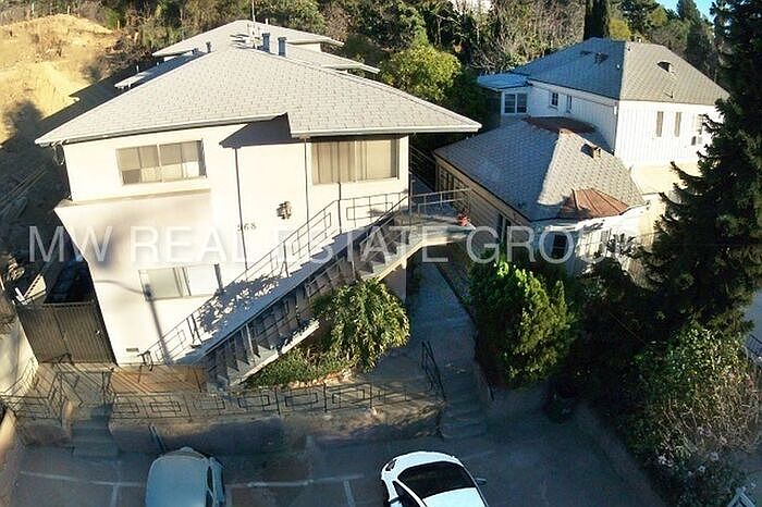 1st image of 968 Tularosa Dr APT 1