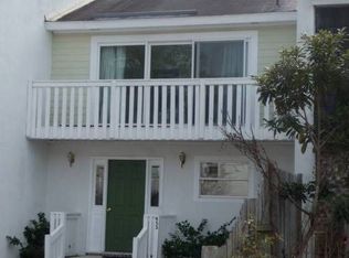 953 Myrtle Ct, Mount Pleasant, SC 29464