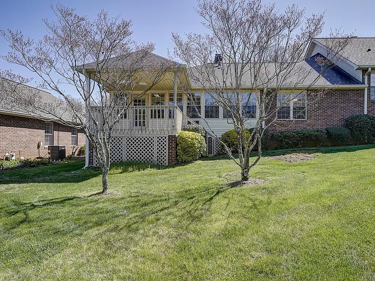 46 Platinum Ct — Photo 21