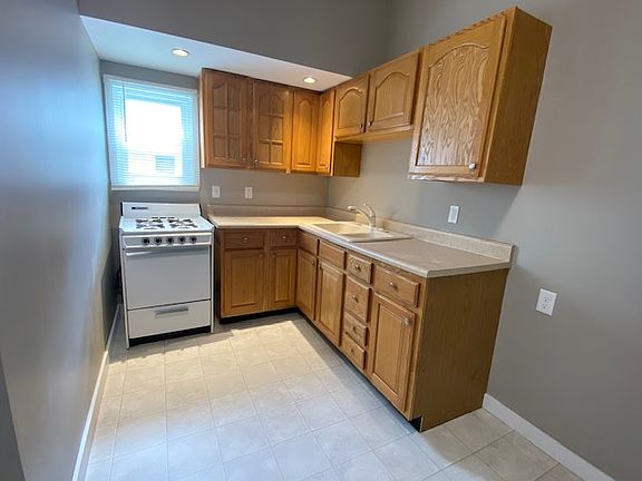 5th image of 432 Washington Ave #1
