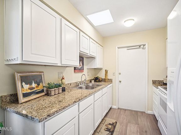 2nd image of 10606 W GRANADA Drive