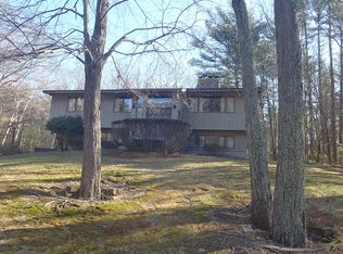 37 Stonecleave Rd, North Andover, MA 01845