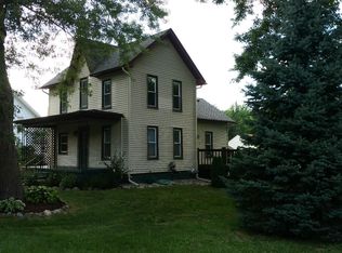 1127 Faussett Rd, Howell, MI 48855