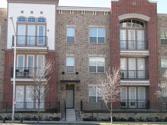 2nd image of 950 Henderson St APT 1308