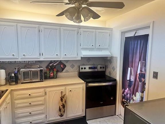 3rd image of 4270 NW 40th St APT 306