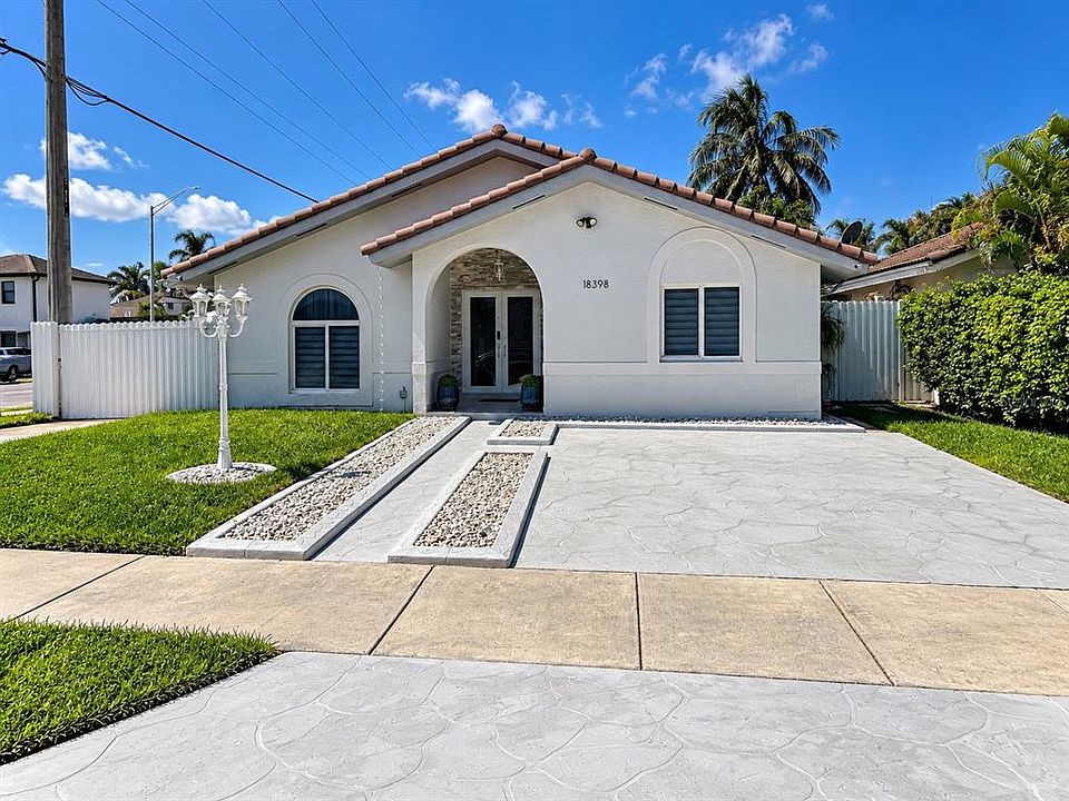 1st image of 18398 SW 135TH AVENUE
