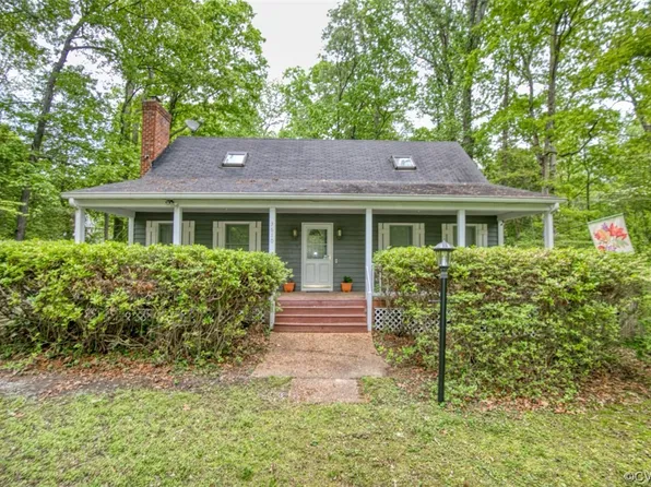 3610 Locust Ct, Quinton, VA 23141