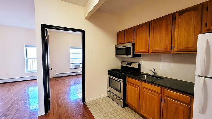 Rented by Chase Global M Realty LLC | media 13