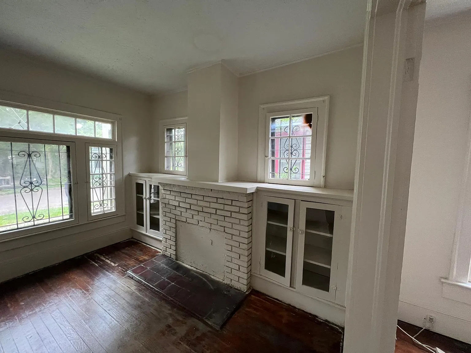 45 22nd St W — Photo 2